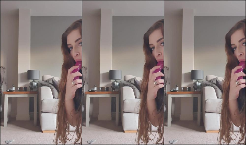 lucy-rose93-12-01-2020-124427513-arse-play-in-stockings-and-suspenders