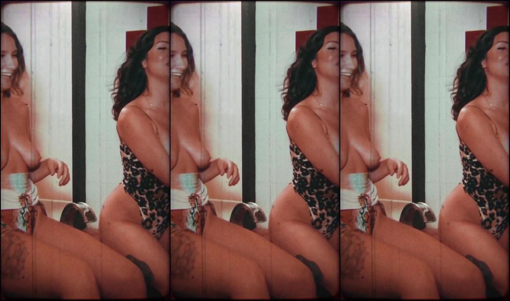 Danikamaia Isn T Thechloerosee So Sexy Follow Her