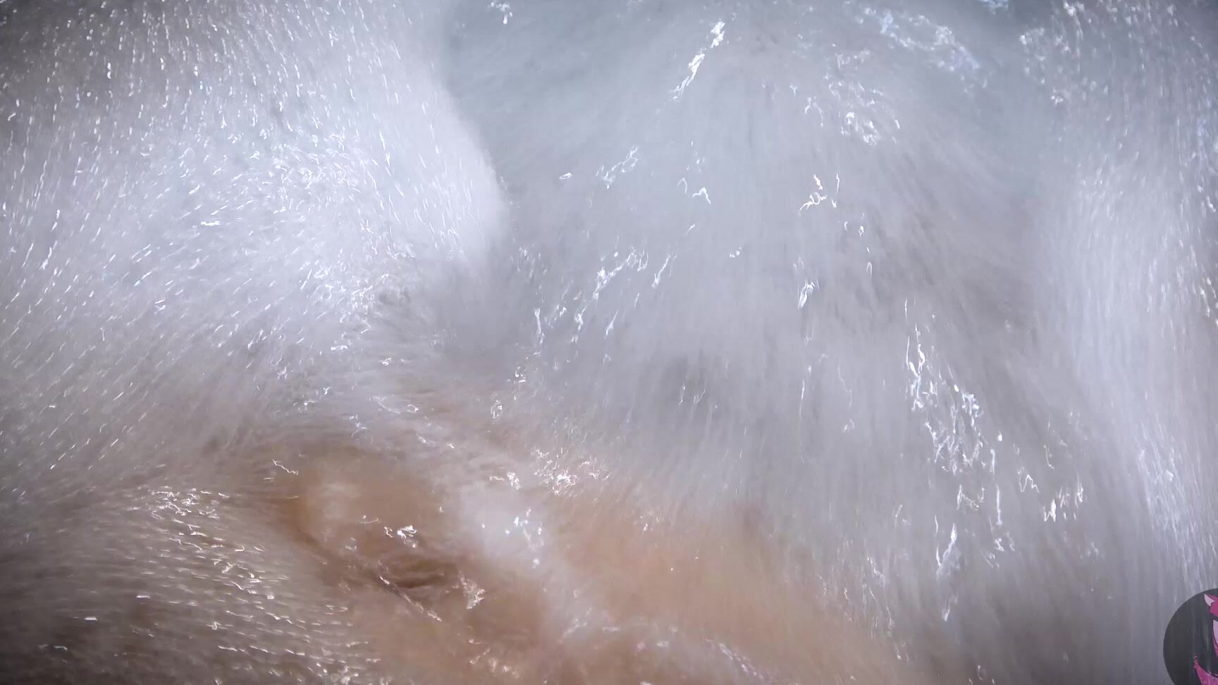 Summer Fox Hot Tub Jet Masturbation