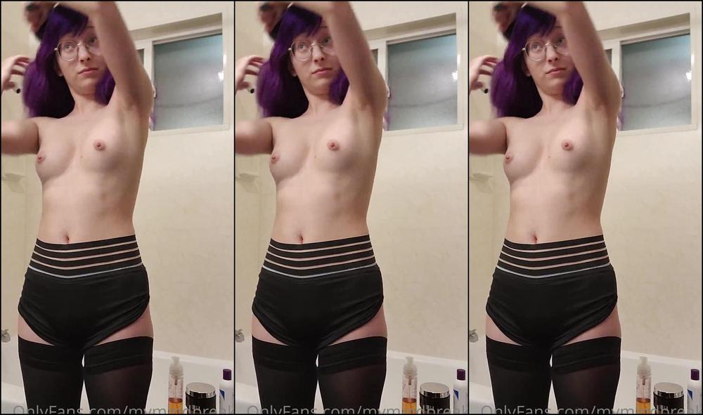 mymindbreaks-30-08-2021-2207610729-shaking-my-ass-for-you-and-just-being-cute-while-oh-so-naughty-