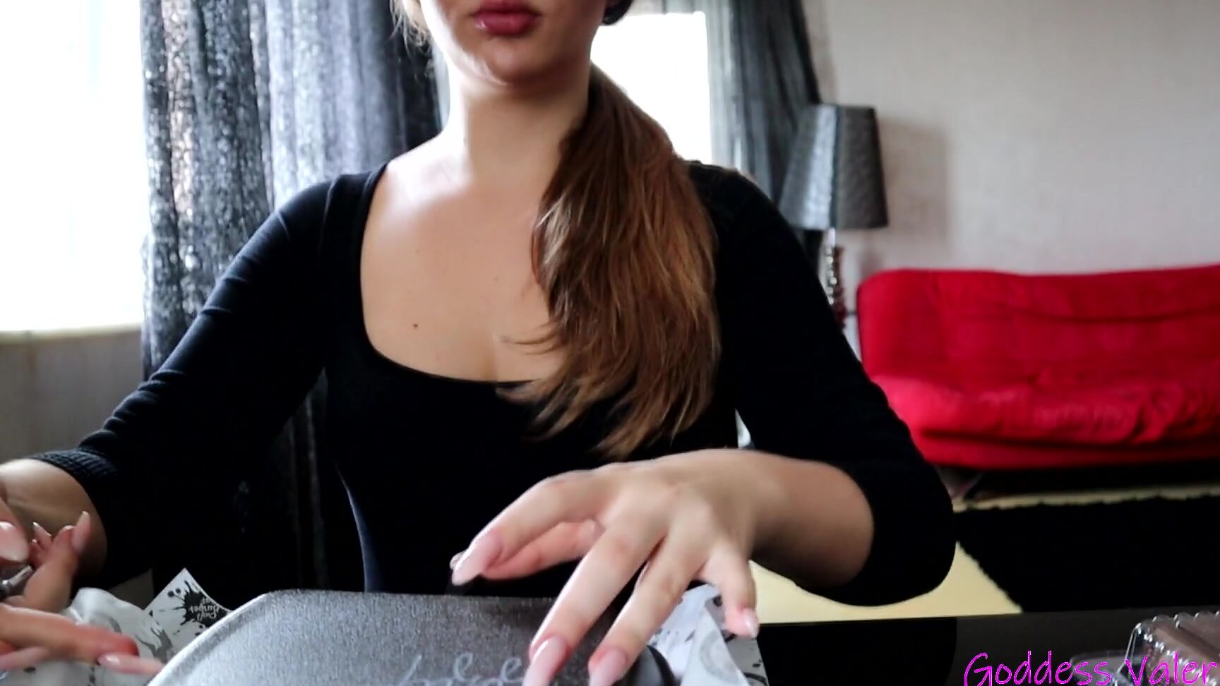 Goddess Valeria My Big And Juicy Burger And Plus Dessert