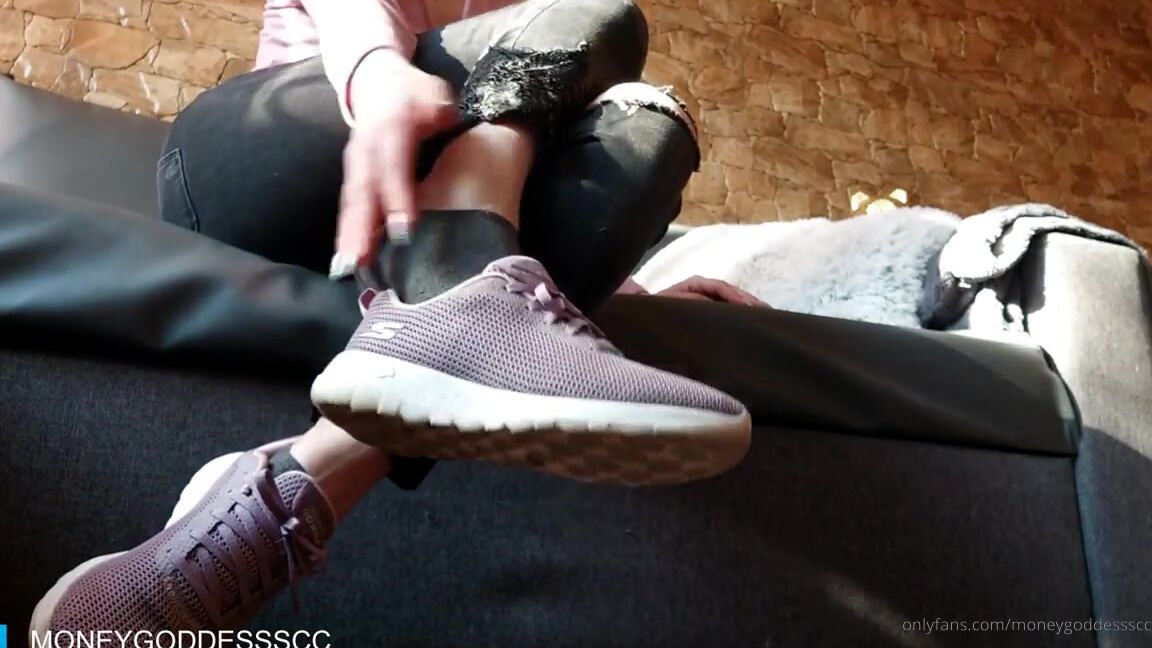 Moneygoddesss Sweaty Socks