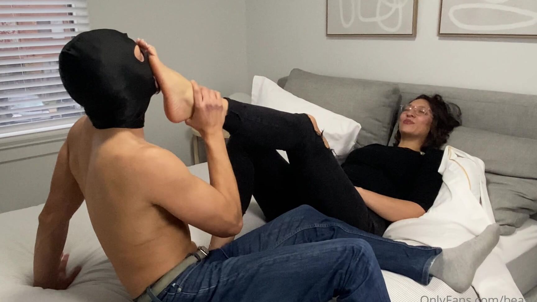 Beast Feet Giantess Feet Worship Featuring Giantesscleo