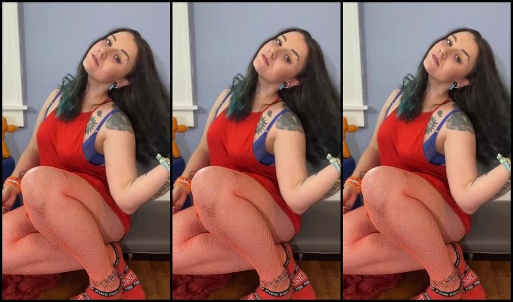 Missarcanaplus Nicknamed Missarcanaplus Onlyfans Kitties Always Getting Up In My Business Hehe