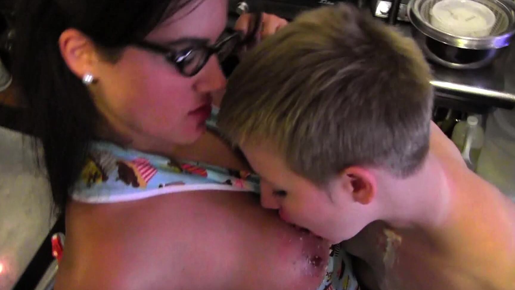 Lesbian Love Penny Barber And Alani Pi Are Milfs Who Met In The Kitchen Manyvids