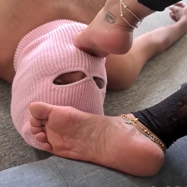 Feetbysherri Onlyfans Chilling On The Sofa Whilst My Foot Boy Devours My Feet