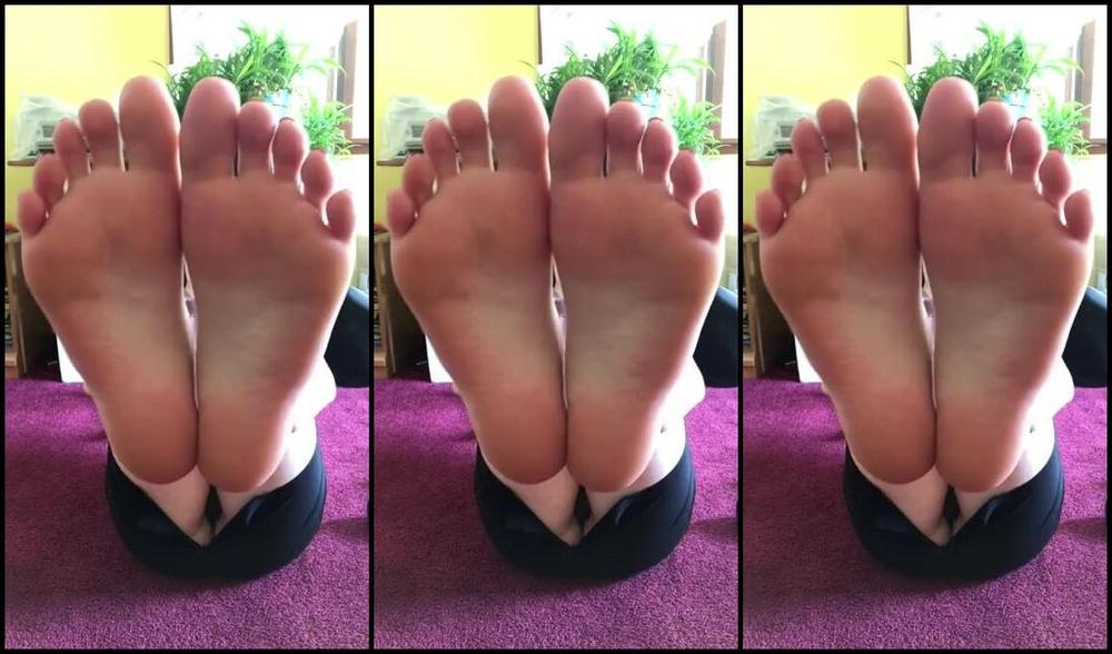 Delilah Nicknamed Footiesfeets Onlyfans Pov I M Your Teacher I Call You To Stay After Class Because You Were Being Disruptive And We Needed