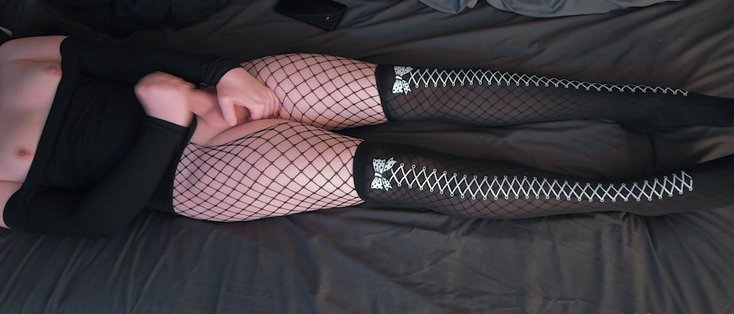 Anniemxy Someone Said I Look Delicate In This Video Watch Til The End To See How Sticky I Get P