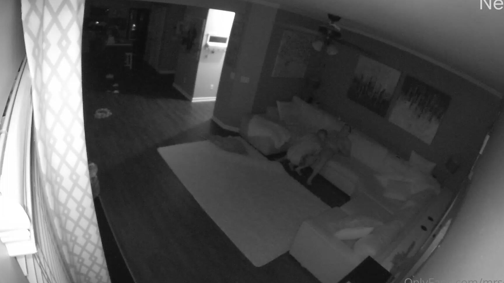 Mrscottx So Last Night Hotwifekk And Xosecretsaraxo Came Over To Hang Out In The Hot Tub Long St