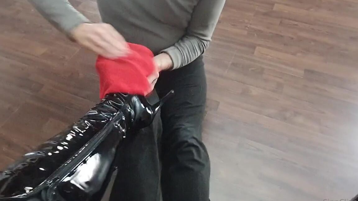 Houseofsinn Onlyfans Behindthescenes Sit Polishing My Boots While I Am Wearing Them Its Great To Have Such