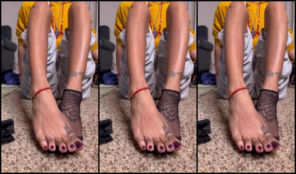 Zafeetllc Onlyfans Sexy Lace Sock Removal