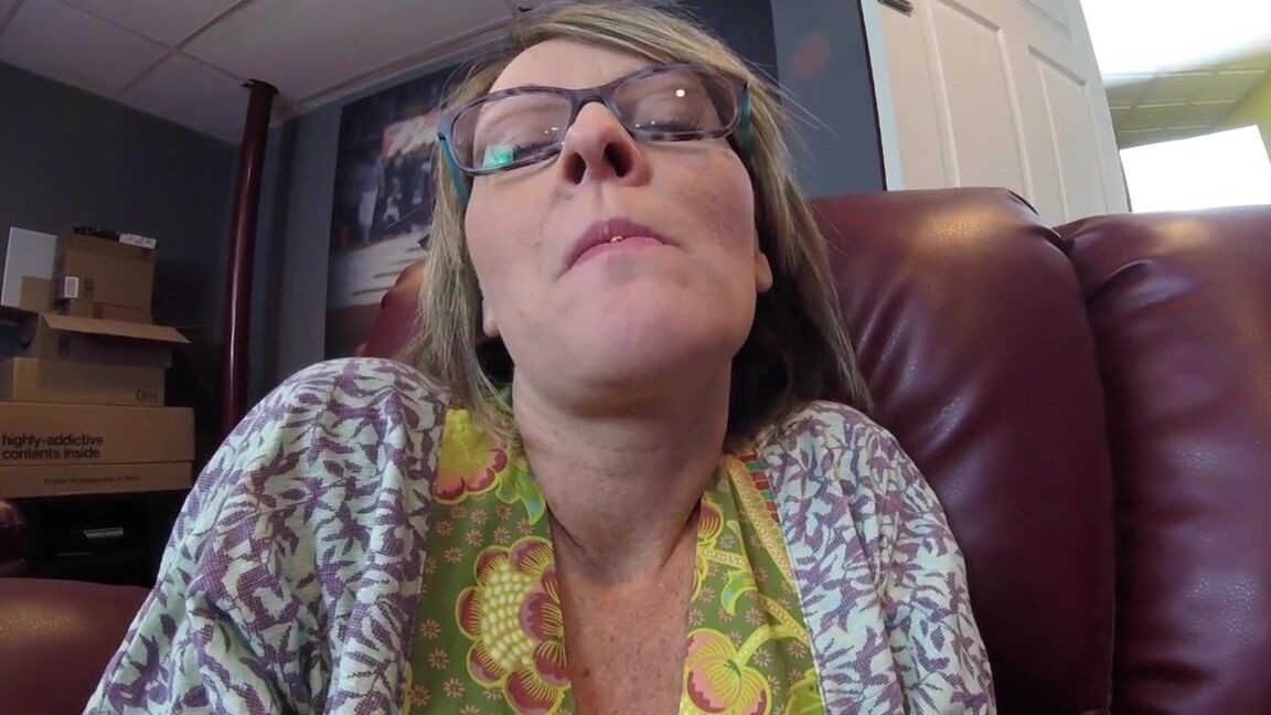 BuddahsPlayground - Shrinking And Eating My Cheating Hubby ManyVids