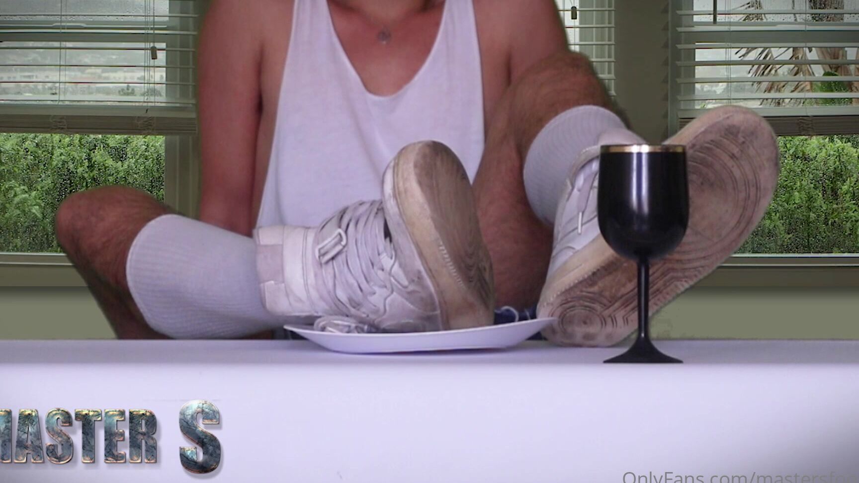 Brfootmodel 1067051570 10 13 2020 Come Here Foot Freak Get Your Dinner