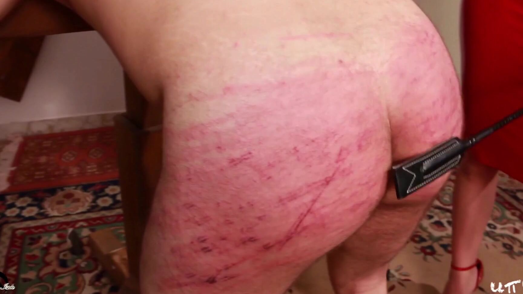 Femdom, Whipping, Spanking Mistress Iside - Red Harsh Whipping MistressIside.com