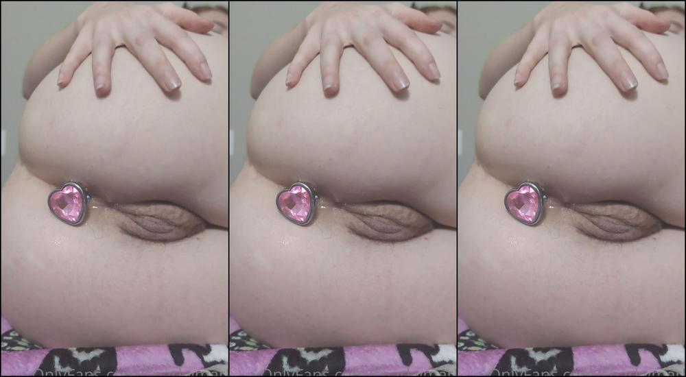 Sparkymarki Playing With My New Booty Toys What One