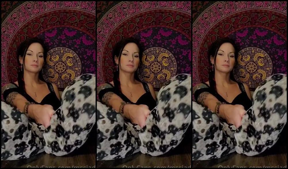 Mssjada Nicknamed Mssjada Onlyfans Taking My Slippers Off To Taste My Toes