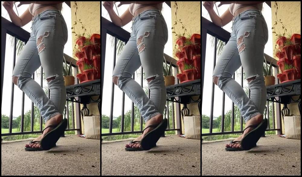 Capri Nicknamed Capritoes Onlyfans Little Flip Flop Tease