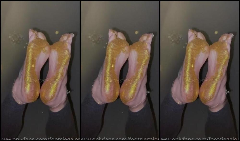 Footsiegalore Onlyfans Happy New Year Are You Watching The Fireworks Or Footsie S Fireworks Let S All Hope For A Year