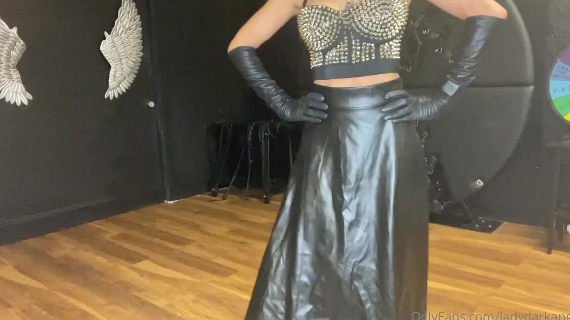 Ladydarkangeluk Onlyfans Sexy Who Loves Leather And Spikes