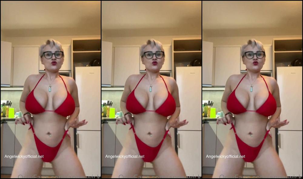 Angelwicky Boobies Bouncing To Brighten Up Your Day Sk K N Kozi Ek