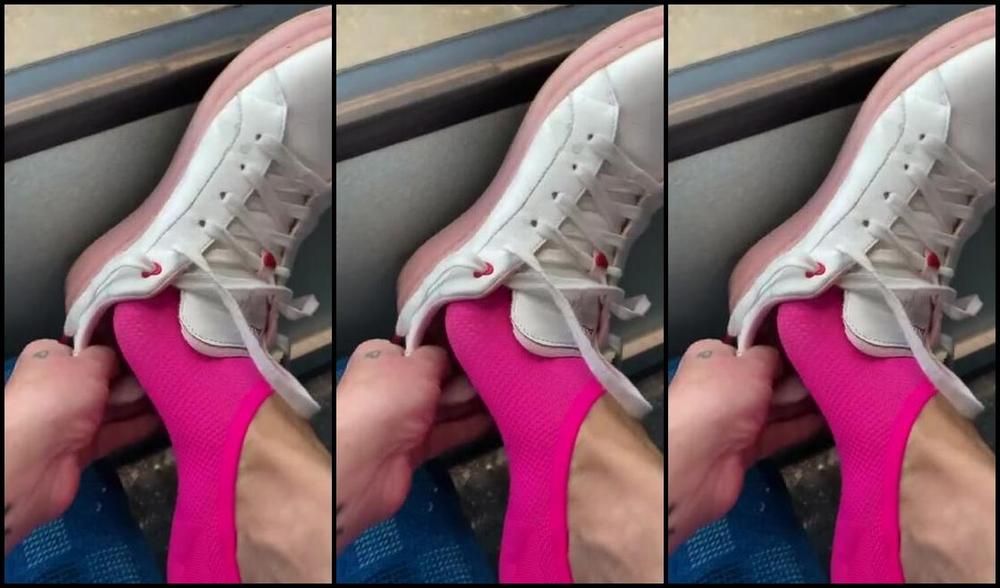 Anas Socks Nicknamed Anas Socks Onlyfans Just On My Way Home After Work Sweaty And Stinky Feet As Always