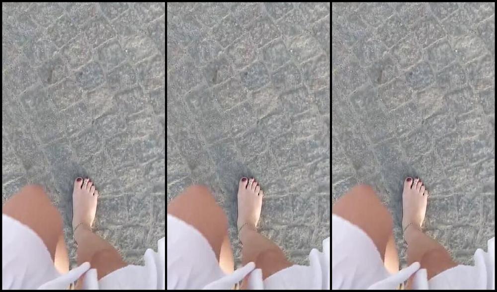 Frejas Submissive Feet Nicknamed Frejassubmissivefeet Onlyfans Barefoot Walk In The Old Town And Taking You Through The Most Narrow Street Of Stockholm2