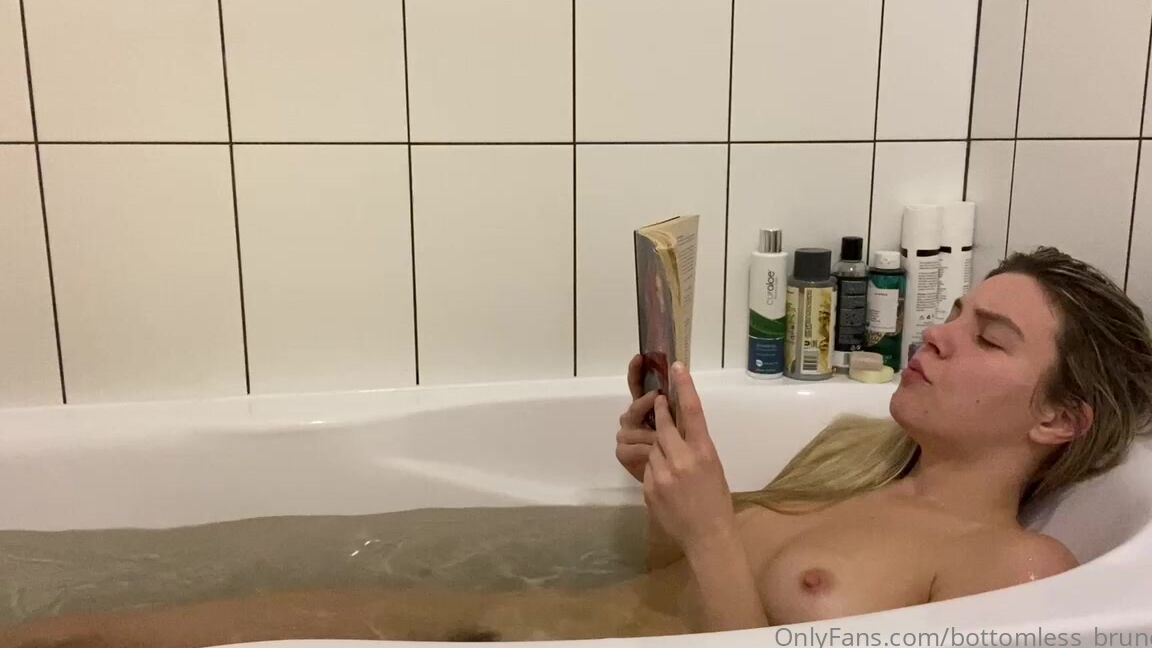 Mischagoeswild Ok So Here We Have A Bath A Little Life Update Announcement And A Bit Of Reading The Ha