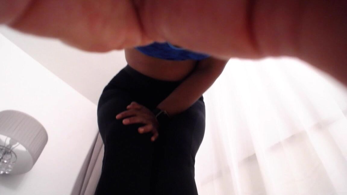 Giantess, Unaware Giantess, Taboo makayla divine giantess catches little person under bed ManyVids