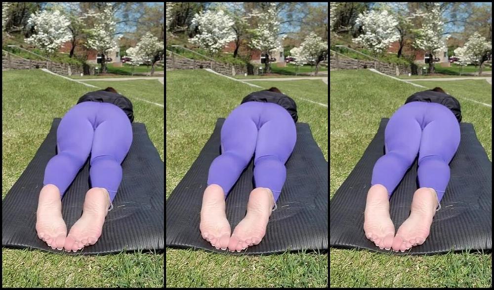 Babylumpstoes420 04 15 2024 Onlyfans Video What Would You Do If You Seen Me At The Park Doing Yoga Hey Sweethearts