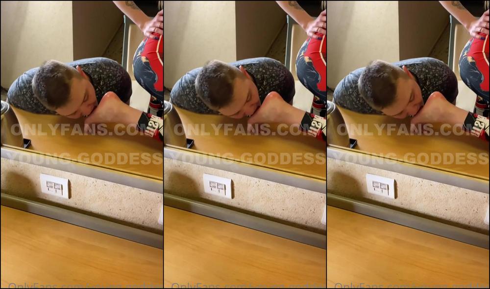 Young Goddess Just Bury Your Dirty Face In My Perfect Ass And Breathe Deeply