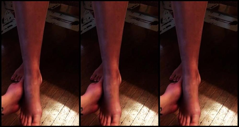 Dulcevanessa Foot Lotioning And Rubbing