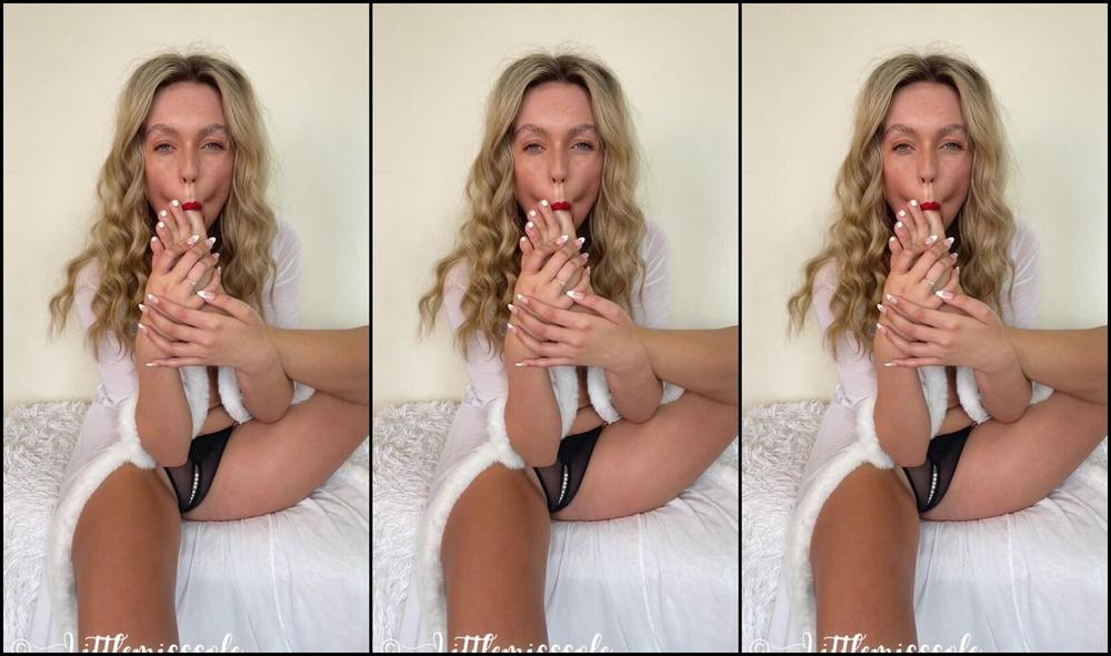 Littlemisssole Worship My Feet Together