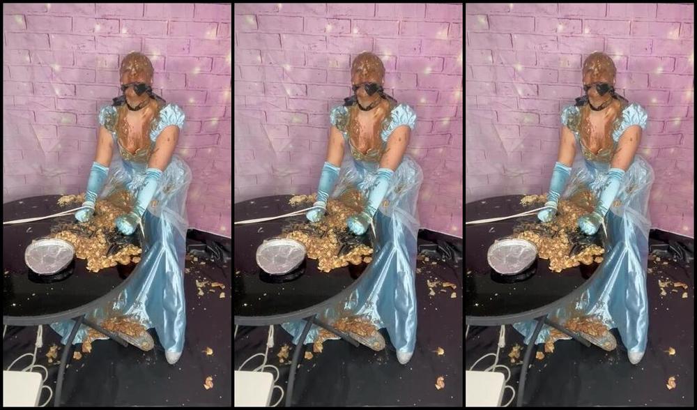 Bsmessybakery Nicknamed Bsmessybakery Onlyfans This Pie Princess Had An Unexpected Visitor At Her Castle Dressed In My Cinderella