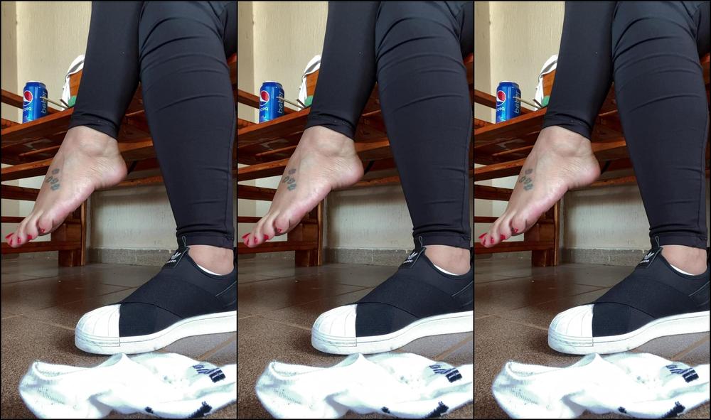 Vickbar 2374634829 02 24 2022 Voc Consegue Imaginar O Qu O Gostoso Est Esses Pesinhos Quentinhos Saindo Do T Nis Suados E Deliciosos