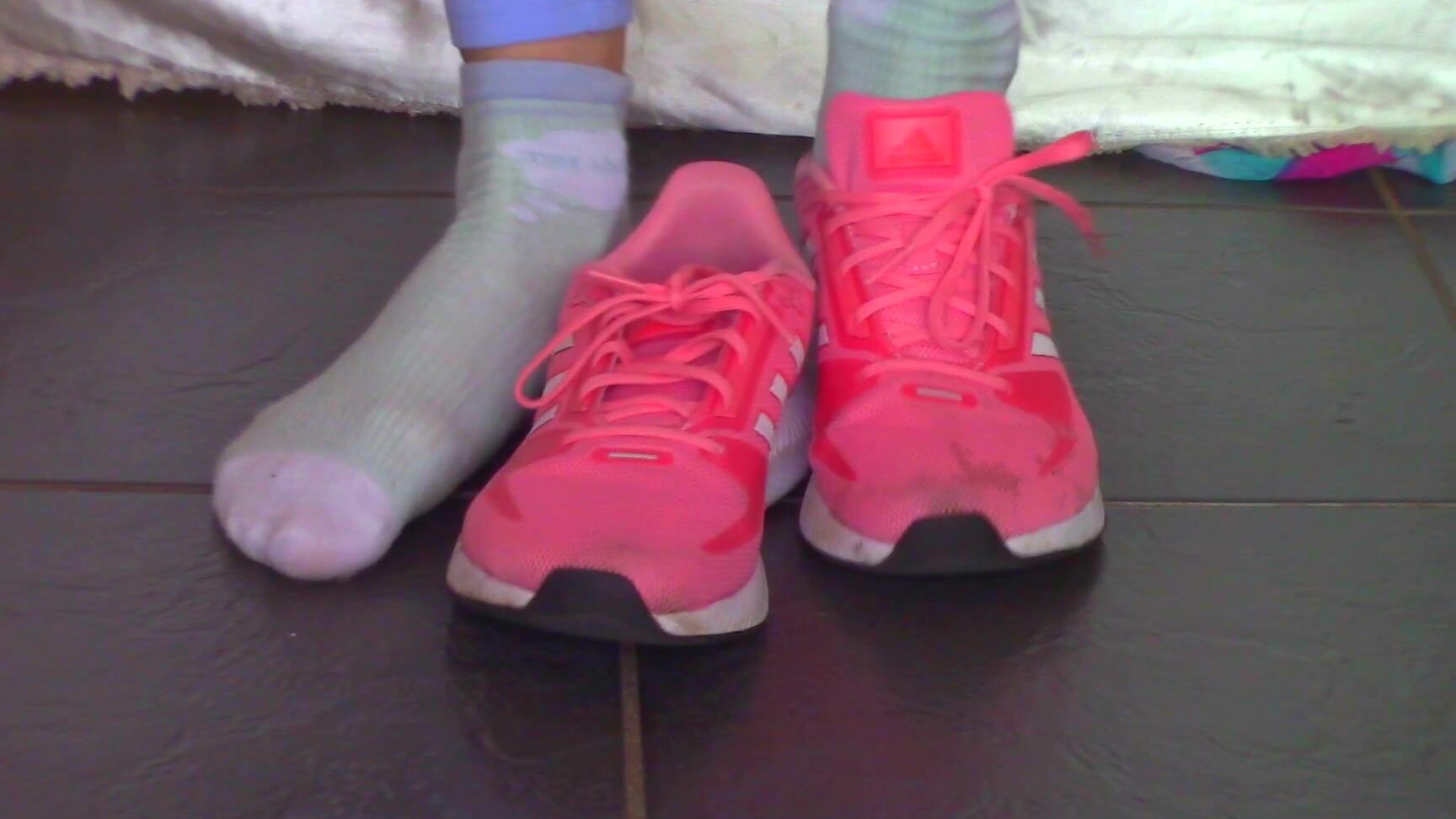 "Goddess Vanessa" foot fetish, shoe & boot worship, sneaker fetish, sock smelling, socks Sniff Lick Running Sneakers amp Socks manyvids