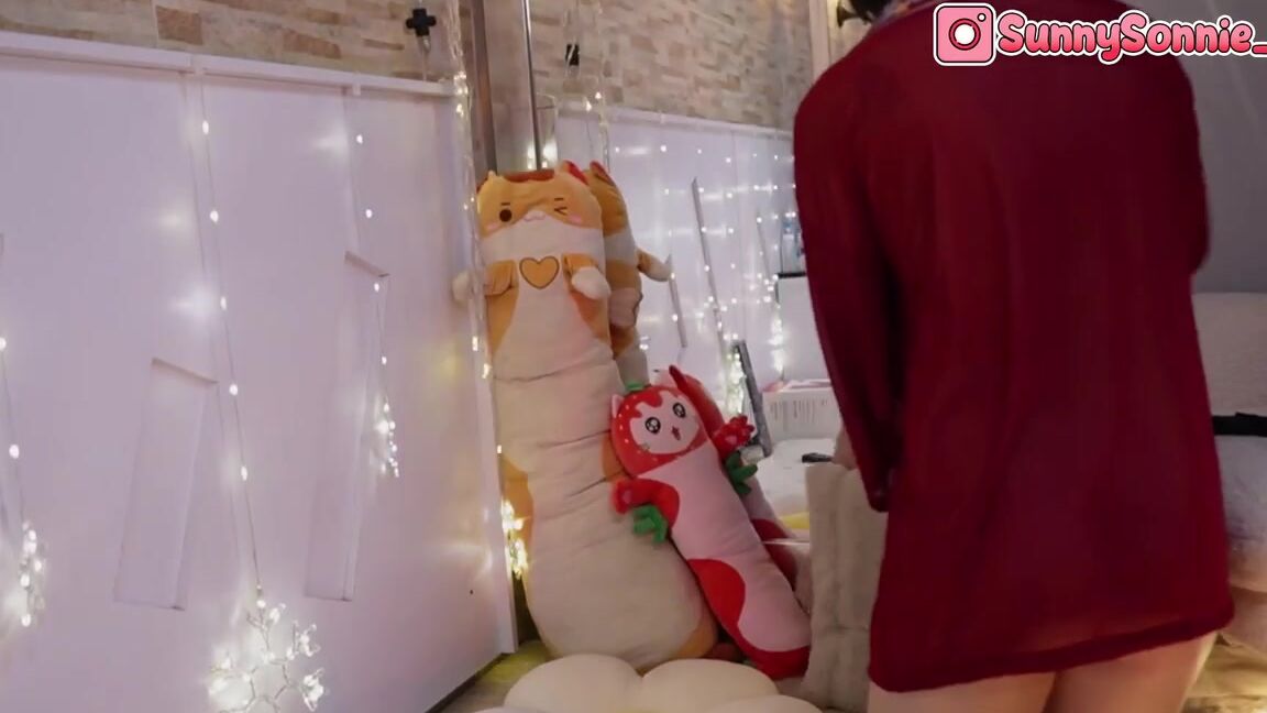 "Sunny Sonnie" Sunny Sonnie 2024 04 01 17 54 pt1 Web Cam