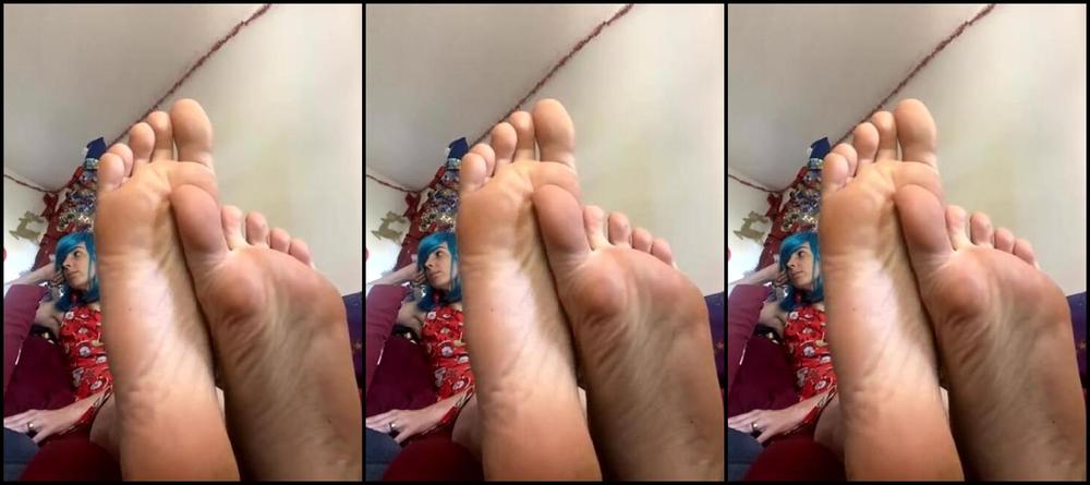 Summer Solesis Nicknamed Summer Solesis Onlyfans Stream Started At 12082020 0501 Pm Just Chilling Watching A Netflix Documentary