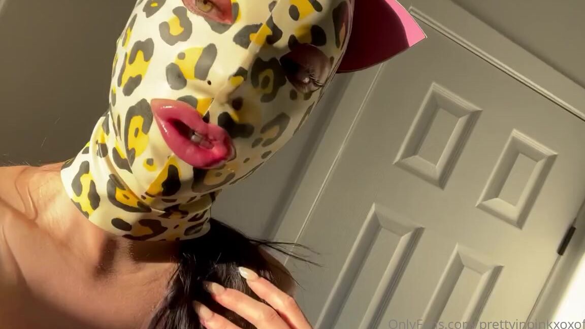 Pretty In Pink Nicknamed Prettyinpinkxoxofficial Onlyfans Check Dms For Part 2 Of This Vid