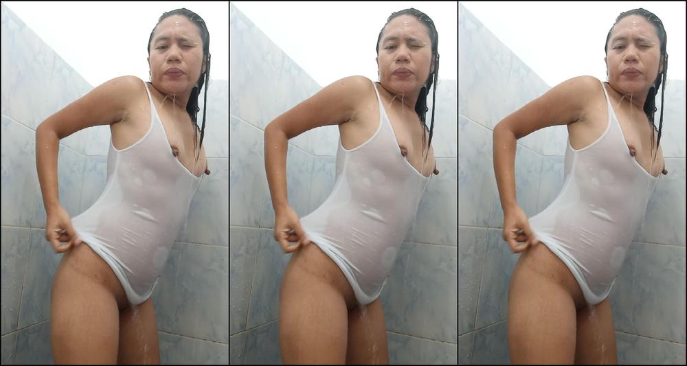 Cummybaby Shower Teasing Time