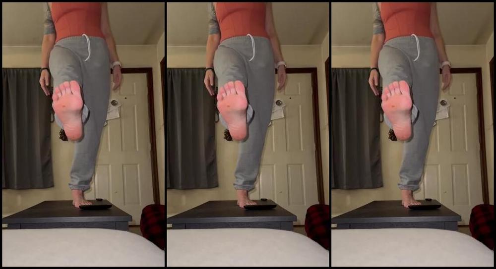 Soldmysolesforink Nicknamed Soldmysolesforink 12 08 2023 Onlyfans Video You Come Home After A Long Day And Kick Back For Your Favorite Show