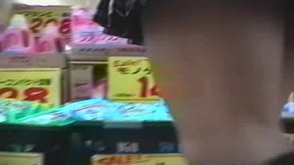 upskirt, voyeur Japan) Japan