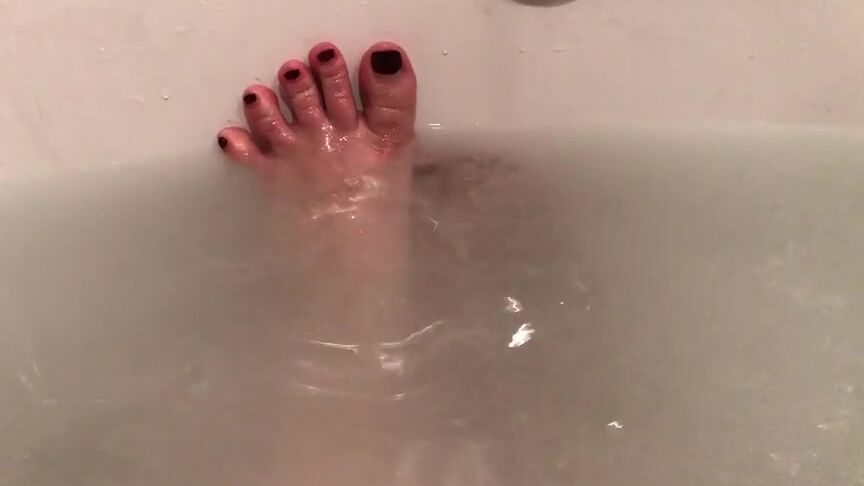 Maitresse Madeline Marlow Only The True Foot Addicted Will Be Able To Surviv