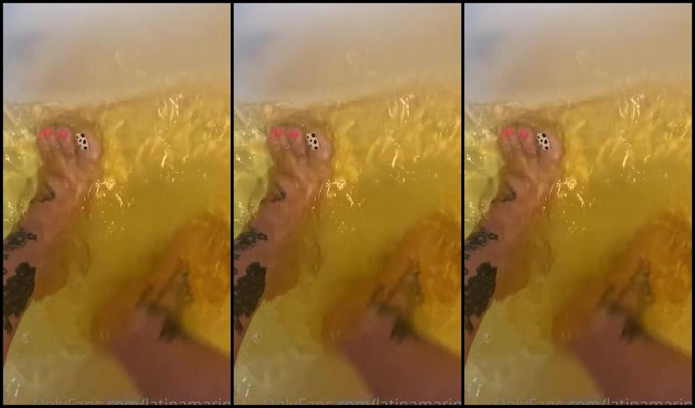 Latinamarina Onlyfans I Love Wet Feet N Bath Time Too Much Have To Try Not To Get My Phone Wet Flashbackfriday Freaky