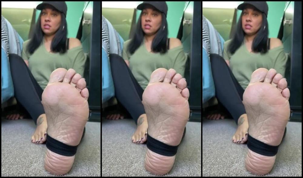 Deedeericanfeet Onlyfans As Requested In These Stirrups Old Pedi