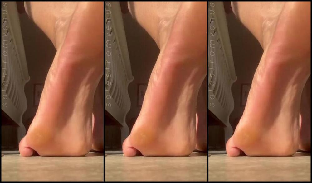 Venusian Soles Nicknamed Solesfromvenus 03 28 2024 Onlyfans Video Big Giant Feet With My Pretty Green Toes