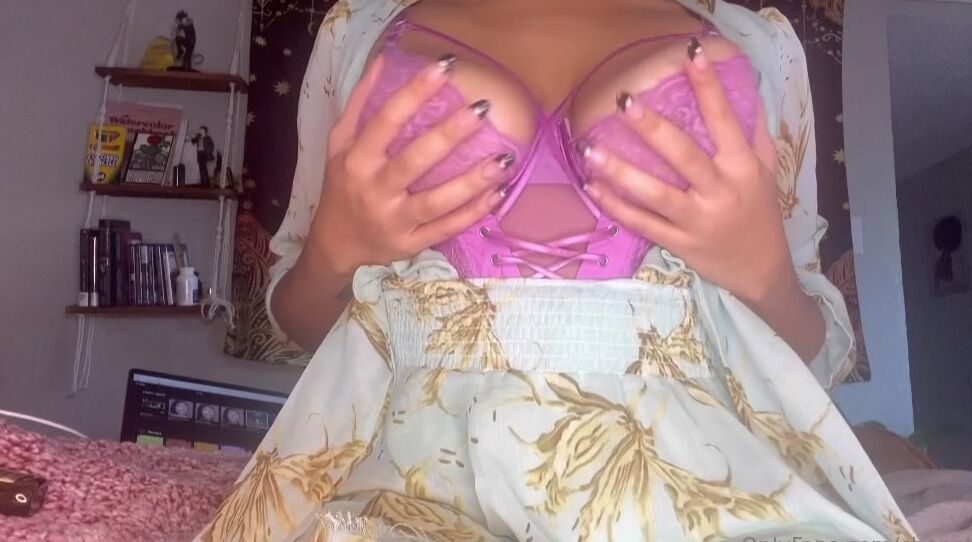 Chenalfeet Teasing You While You Stroke Your Dick