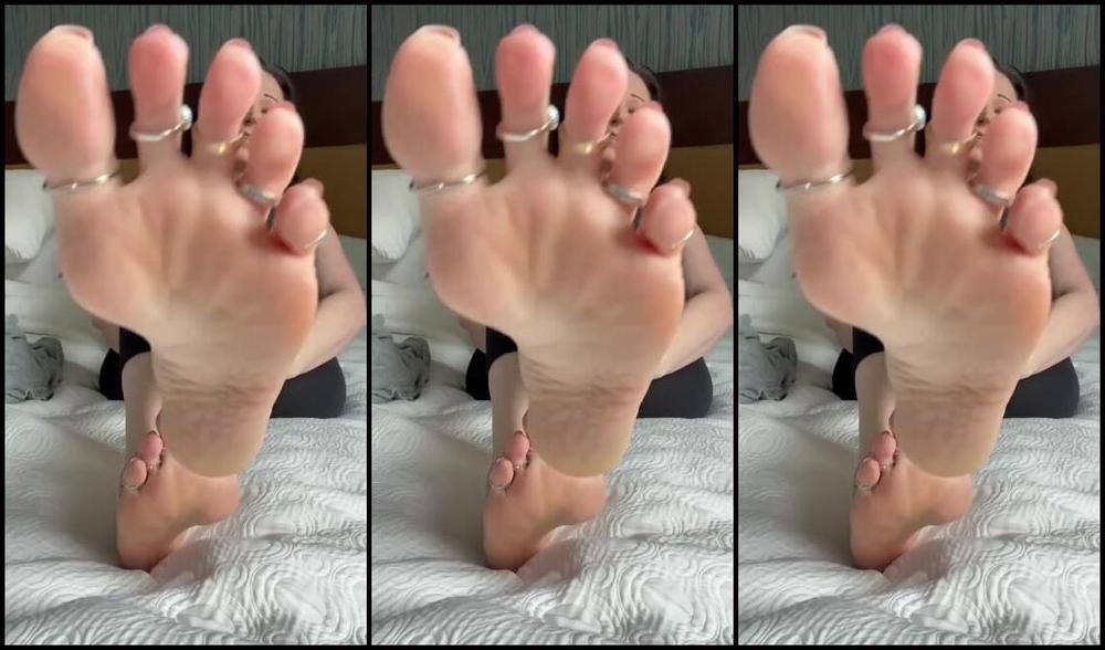 Jennysfeet Foot Fetish 03 09 2024 Onlyfans Video My Favorite Toe Rings Self Foot Worship
