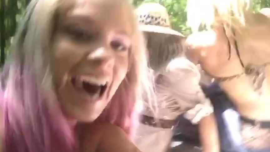 Goddess Anabelle Pync Nicknamed Anabellepync Onlyfans What Happens On Snapchat Eventually Makes It To Onlyfans Xoxo