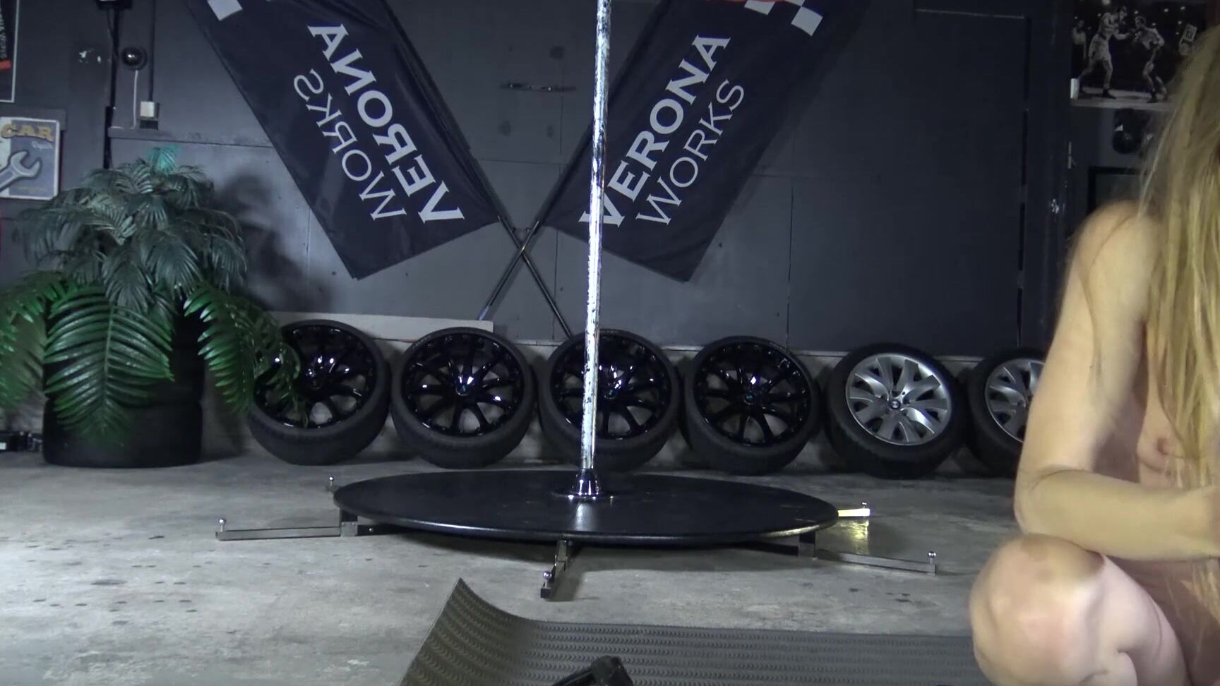 veronagymnast-28-05-2020-368618197-last-part-of-the-naked-pole-dancing-