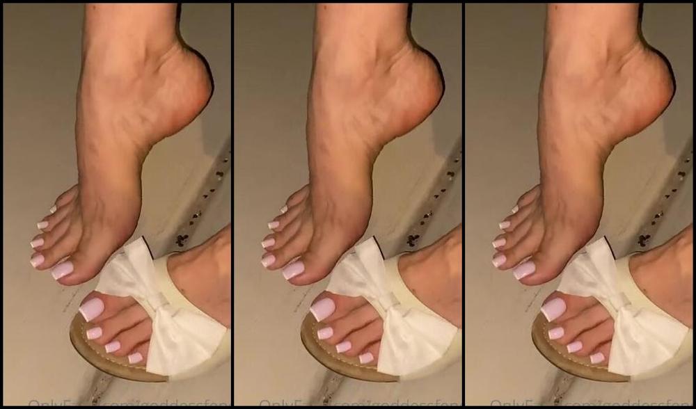Fendi Feet Aka Goddessfendi Onlyfans Video 4P